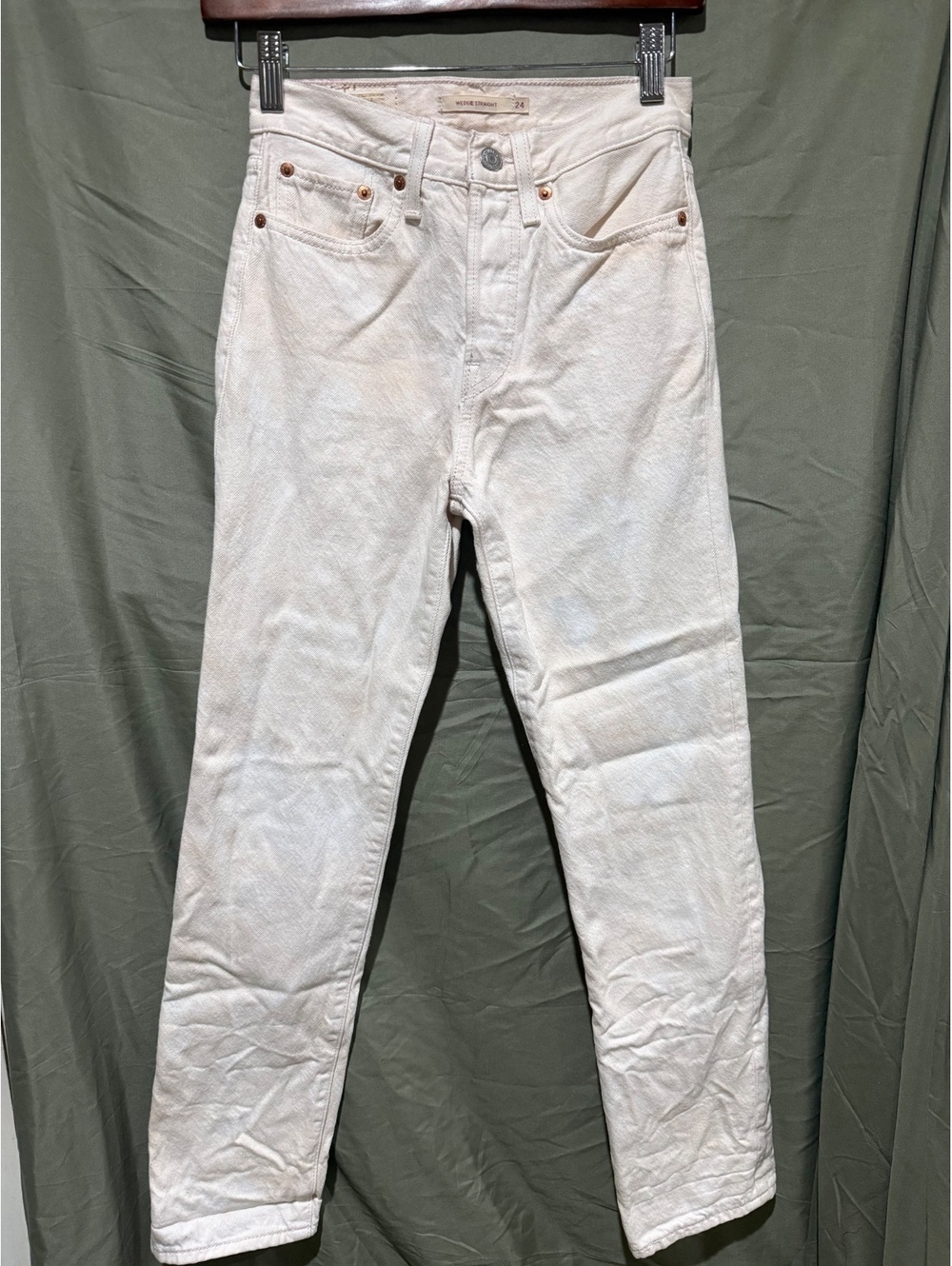 Levi’s light pink acid wash Straight Leg Jeans